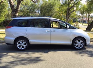 Picture of Owen’s 2006 Toyota Tarago 