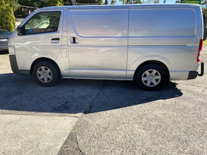 Picture of Rabii’s 2010 Toyota Hiace 