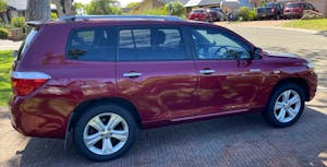 Picture of Tracey’s 2008 Toyota Kluger Grande