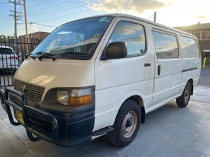 Picture of Rabii’s 2002 Toyota Hiace 