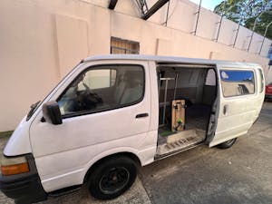 Picture of James’ 2001 Toyota Hiace 2.4 EFI