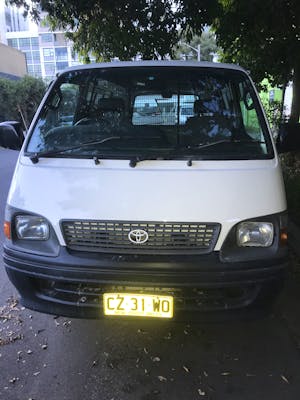 Picture of Rabii’s 2003 Toyota Hiace 