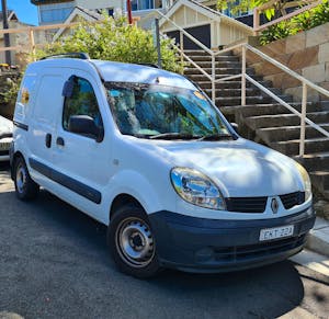 Picture of Caleb’s 2008 Renault Kangoo 