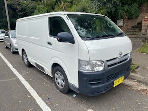 Picture of Rabii’s 2006 Toyota Hiace 