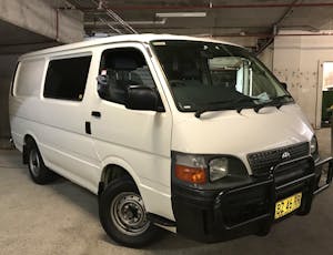 Picture of Samer’s 2003 Toyota Hiace 