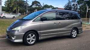 Picture of Owen’s 2004 Toyota Estima 