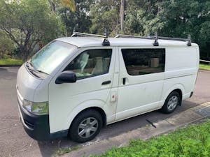 Picture of Jiwu’s 2008 Toyota HIACE 