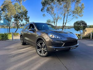 Picture of Qingqing’s 2012 Porsche Cayenne Diesel