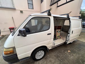Picture of James’ 2003 Toyota Hiace 
