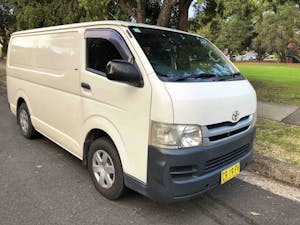 Picture of Yang’s 2008 Toyota Hiace 